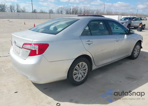 2014 Toyota Camry Le z USA, uszkodzony, nr VIN 4T4BF1FK8ER359992